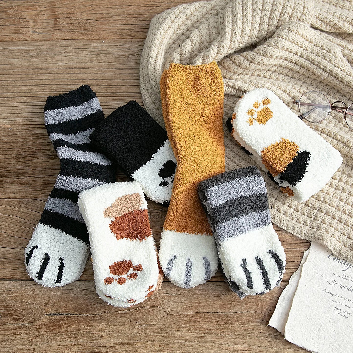 Pat and Pet Emporium | Socks | Women's Fluffy Animal Paw Socks
