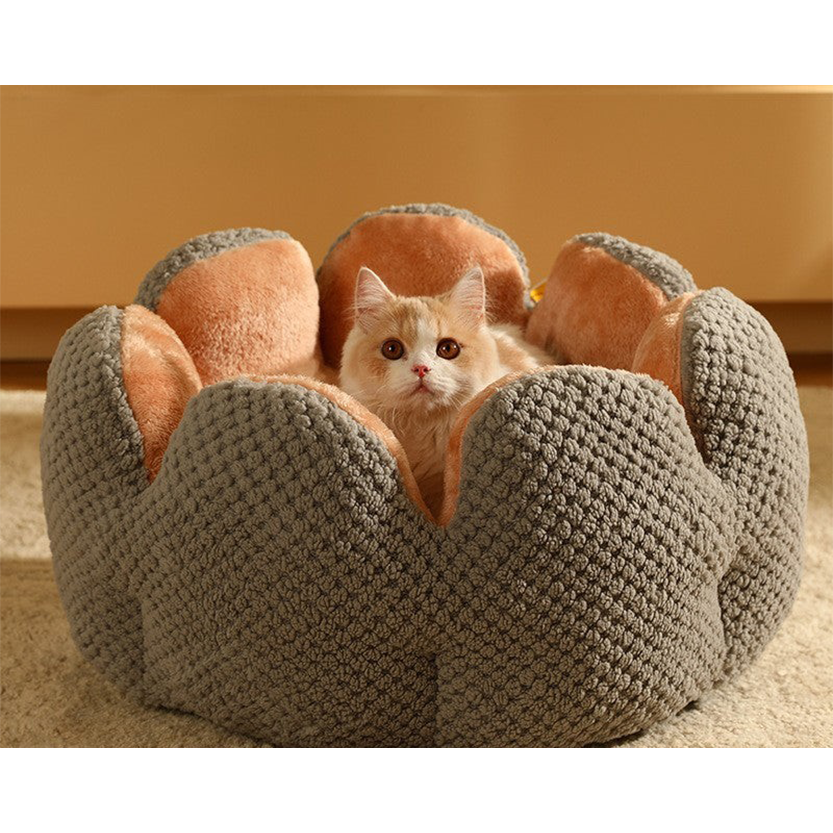 Pat and Pet Emporium | Pet Beds | Warm Cactus Petal Pet Nest